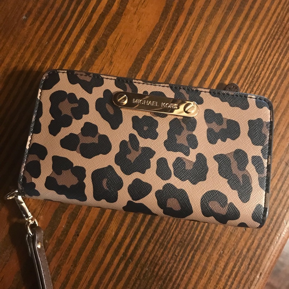 Michael Kors wallet/wristlet